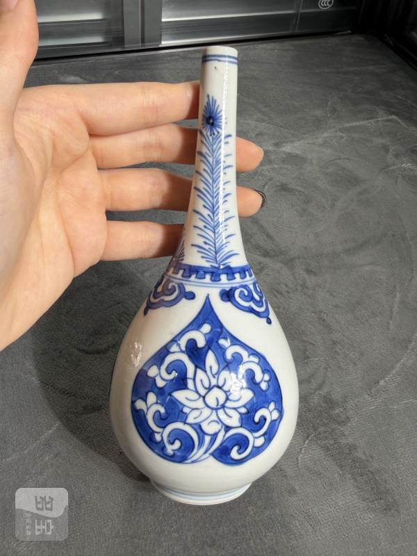 清康熙青花如意云头纹小胆瓶 - 图2